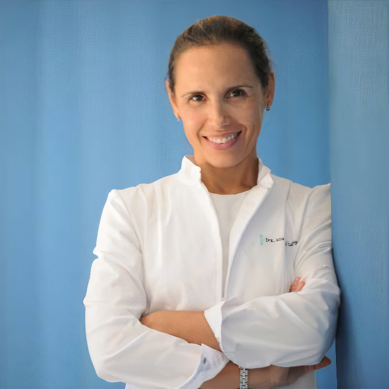 Portrét: Dr. Ana Baroni, MD, PhD, MSc, CFMP, DABCN